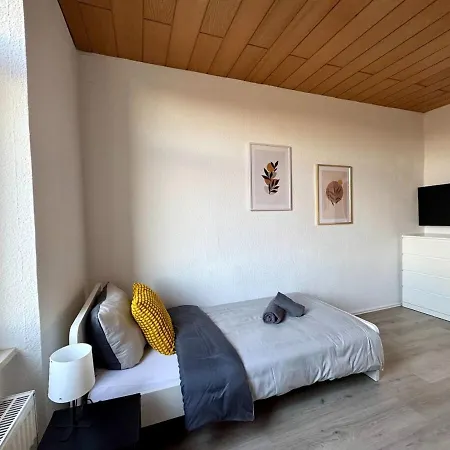 Sap10- Fitter's Apartment Wuppertal